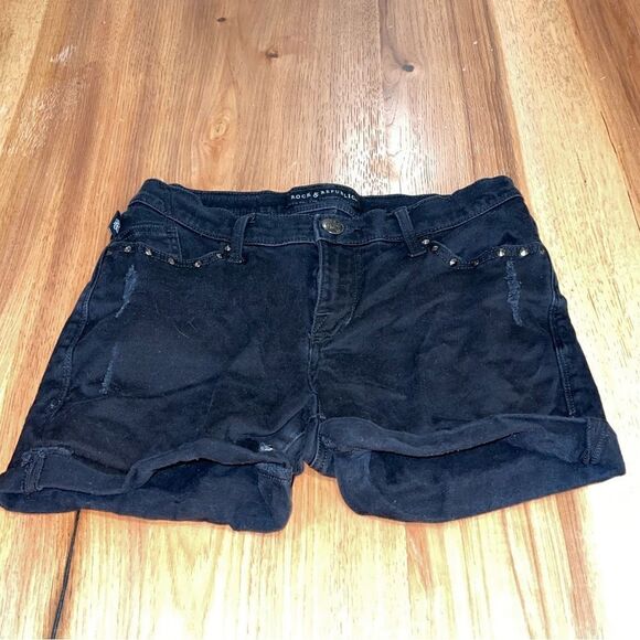 Rock & Republic Studded Distressed Jean Shorts Women's - Picture 1 of 5